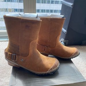 NEW IN BOX Sorel brown slimshortie